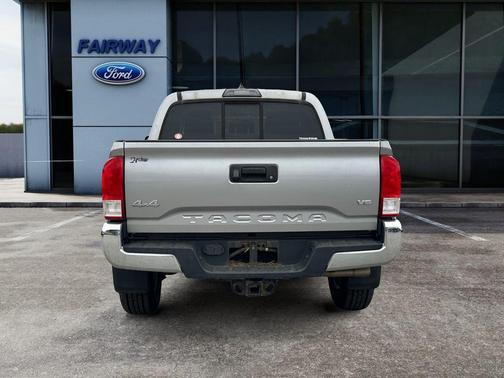 2016 Toyota Tacoma SR5