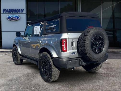 2022 Ford Bronco Outer Banks