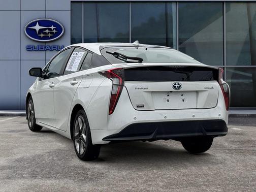 2016 Toyota Prius Four Touring