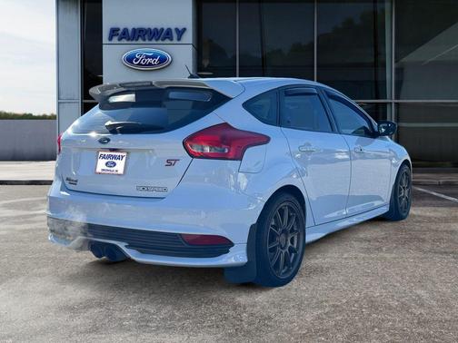 2018 Ford Focus ST Base