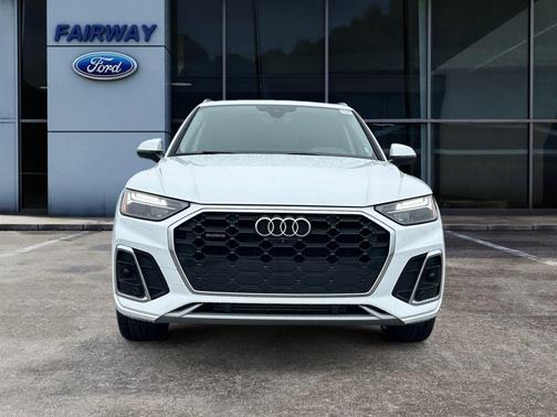 Arkona White 2024 Audi Q5 45 S line quattro Premium