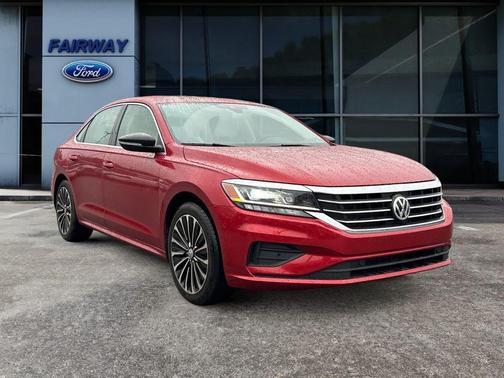 2022 Volkswagen Passat 2.0T Limited Edition