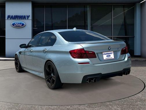 Silverstone Metallic 2015 BMW M5 Base