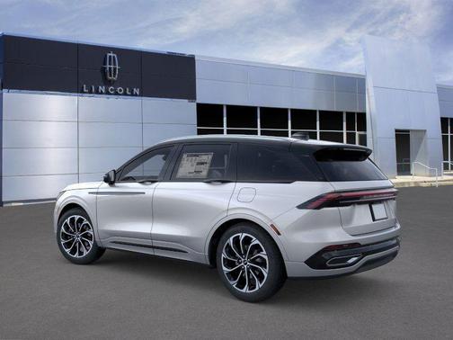 2025 Lincoln Nautilus Reserve