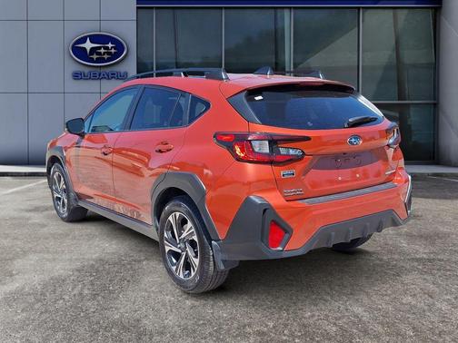 Sun Blaze Pearl 2024 Subaru Crosstrek Premium