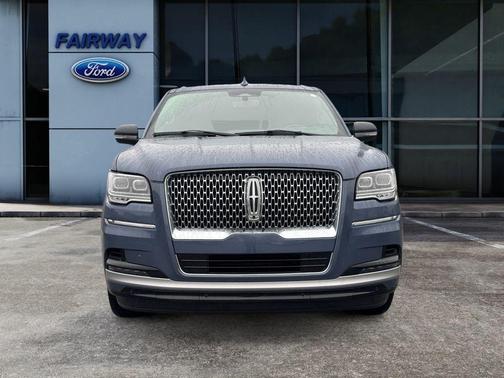 2022 Lincoln Navigator L Reserve