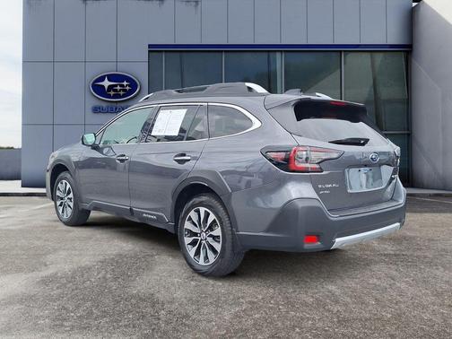 2025 Subaru Outback Touring