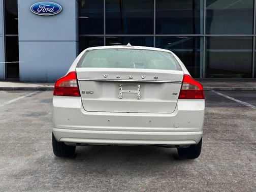 Ice White 2009 Volvo S80 3.2