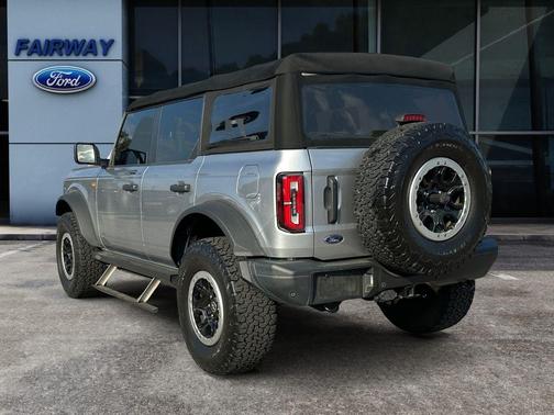 Iconic Silver Metallic 2021 Ford Bronco Badlands