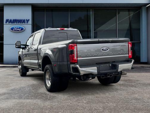 2023 Ford F-350 Lariat Super Duty