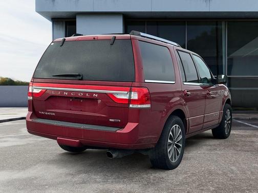 2015 Lincoln Navigator Base