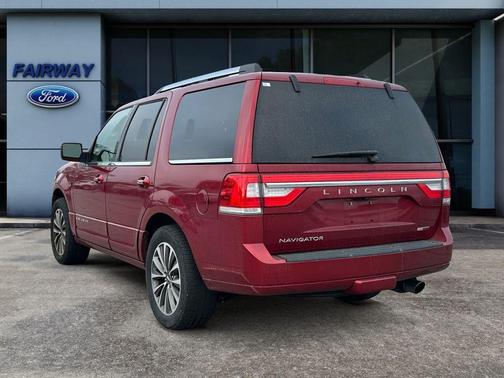 2015 Lincoln Navigator Base