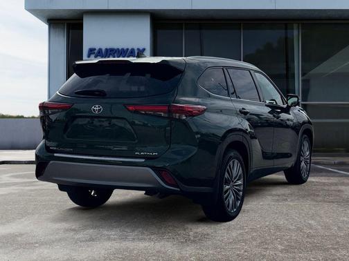 2023 Toyota Highlander Platinum