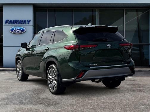 2023 Toyota Highlander Platinum