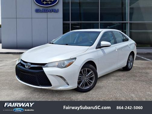 Blizzard Pearl 2017 Toyota Camry SE