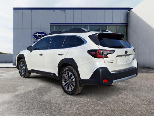 2023 Subaru Outback Touring XT