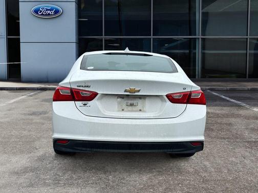 Summit White 2016 Chevrolet Malibu 1LT