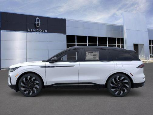 2025 Lincoln Nautilus Reserve