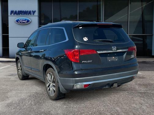 Crystal Black Pearl 2017 Honda Pilot Elite