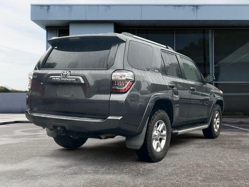 Magnetic Gray Metallic 2019 Toyota 4Runner SR5 Premium