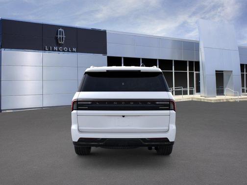 Crystal White Metallic 2026 Lincoln Navigator Black Label