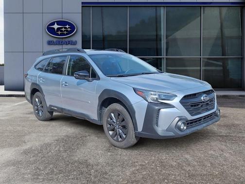 Ice Silver Metallic 2024 Subaru Outback Onyx Edition XT