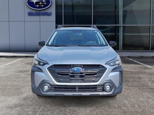 Ice Silver Metallic 2024 Subaru Outback Onyx Edition XT