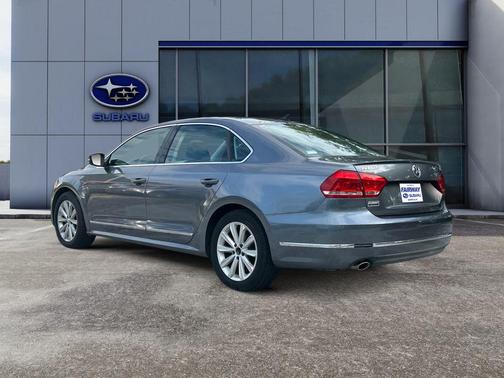 2012 Volkswagen Passat SEL Premium