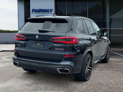 Carbon Black Metallic 2022 BMW X5 M50i