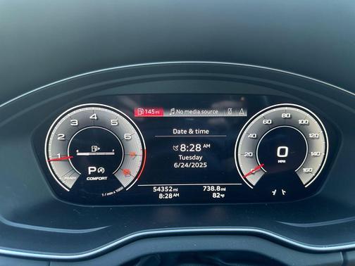 2022 Audi Q5 45 S line Premium Plus