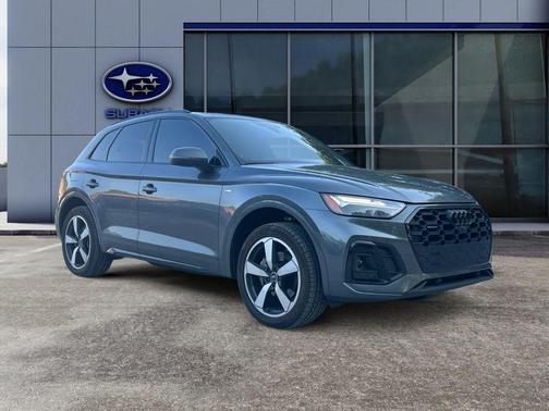 2022 Audi Q5 45 S line Premium Plus