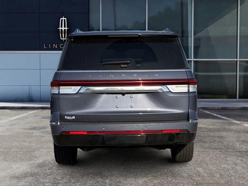 2022 Lincoln Navigator L Reserve
