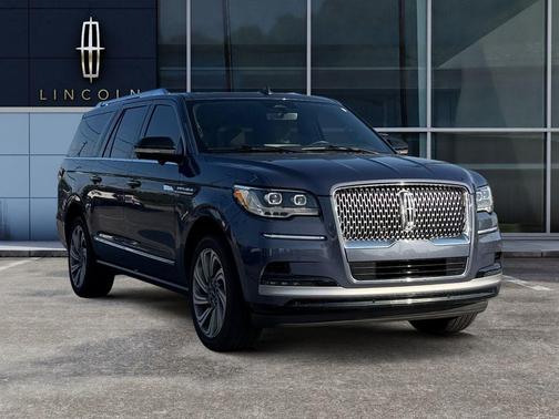 2022 Lincoln Navigator L Reserve