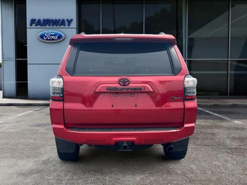 2022 Toyota 4Runner SR5