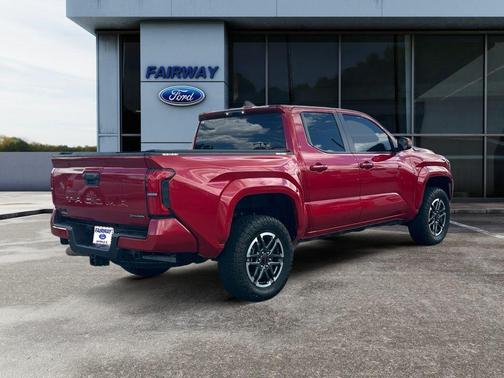 2024 Toyota Tacoma Hybrid TRD