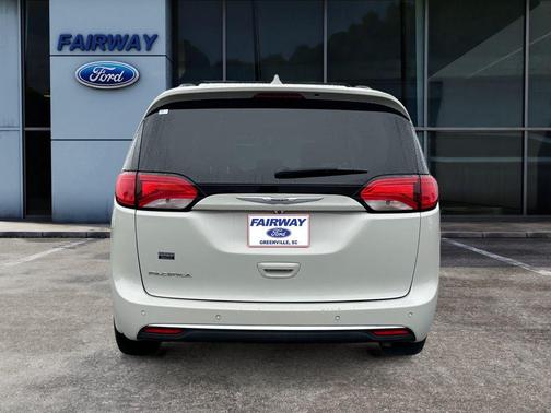 2019 Chrysler Pacifica Touring Plus