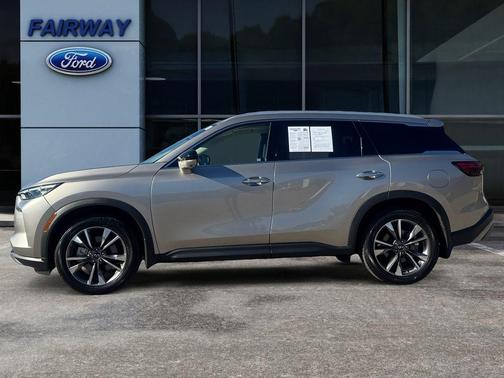 2022 INFINITI QX60 Luxe