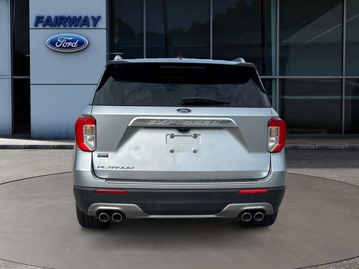 Iconic Silver Metallic 2022 Ford Explorer Platinum