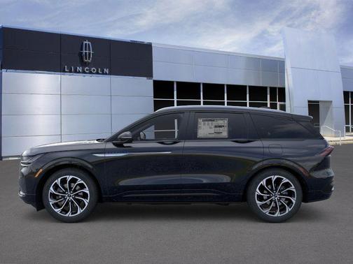 2025 Lincoln Nautilus Reserve