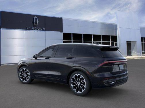 2025 Lincoln Nautilus Reserve