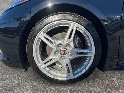 2025 Chevrolet Corvette Stingray w/1LT