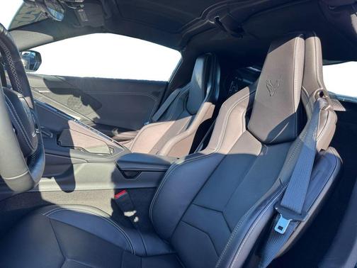 2025 Chevrolet Corvette Stingray w/1LT