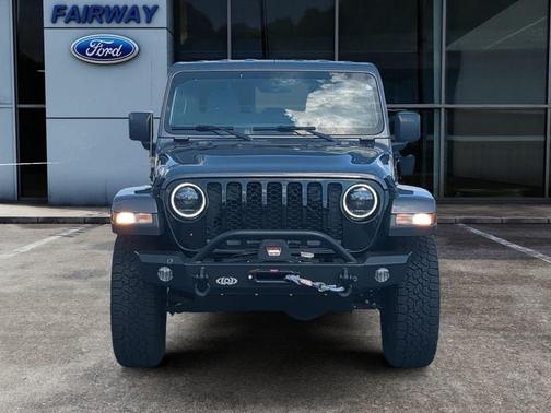 2022 Jeep Gladiator Sport