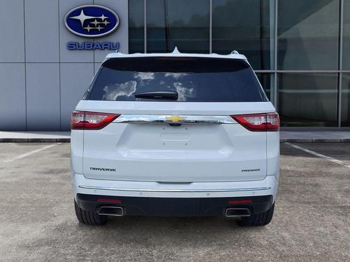 Summit White 2019 Chevrolet Traverse Premier