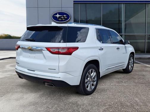Summit White 2019 Chevrolet Traverse Premier