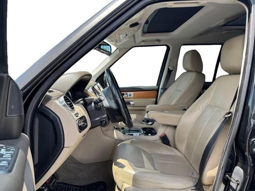 2013 Land Rover LR4 Lux