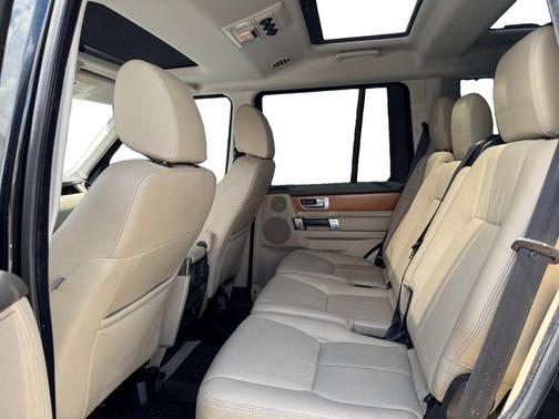 2013 Land Rover LR4 Lux