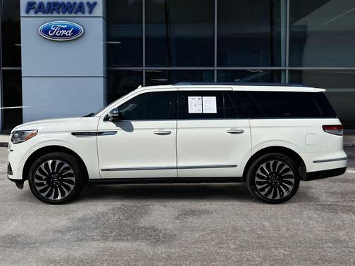 2022 Lincoln Navigator L Black Label