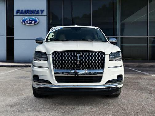 2022 Lincoln Navigator L Black Label