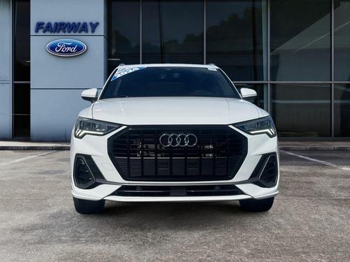 2024 Audi Q3 45 S line Premium